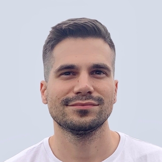 Daniel Henneberger, Freelance NoSQL Engineer.