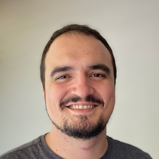 Abilio Esteves, Freelance Xamarin Engineer.