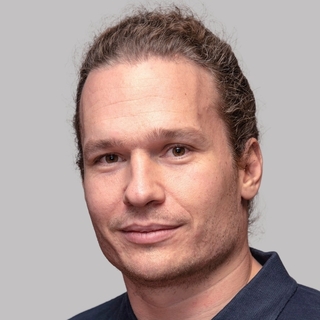 Csongor Józsa, Freelance Intercom Programmer for Hire.