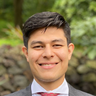 Francisco Barrio Olivas, Expert in investment analysis.