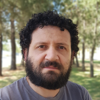 Rafael Santillana, Expert React Native Programmer for Hire.