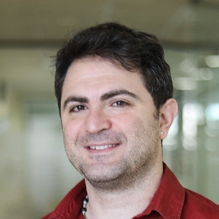Saro Deravanesian, Senior MongoDB Programmer and Consultant.