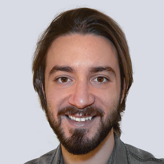 Okan Yikmis, Expert fintech Designer Freelance.