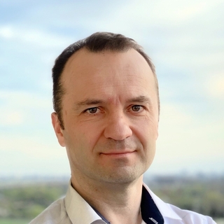 Marius Gutoi, Freelance RxSwift Programmer for Hire.