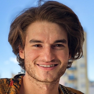 Oliver Ullman, Senior PHP Programmer and Consultant.