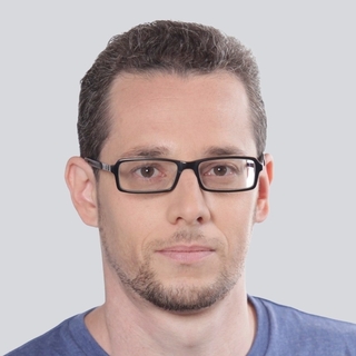 Ronen Elster, Accomplished CSS Freelancer.