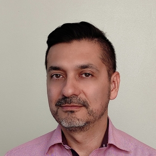César Montaña, Freelance data analysis Developer for Hire.