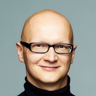 Tobias Zwingmann, artificial intelligence product management Product Management Consultant.