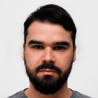 Bruce Rodrigues, Senior mobile app Programmer and Consultant.