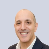 Sev Kelian, Freelance virtualization engineering Engineer.