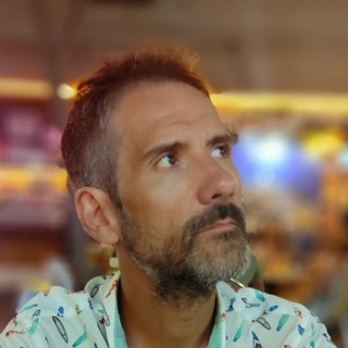 Jose Yuste, Freelance AngularJS Engineer.