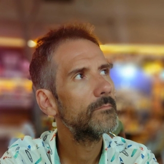 Jose Yuste, Freelance AngularJS Engineer.