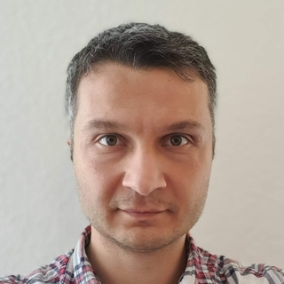 Iacob-Ghiula Adrian, Freelance Neo4j Engineer.