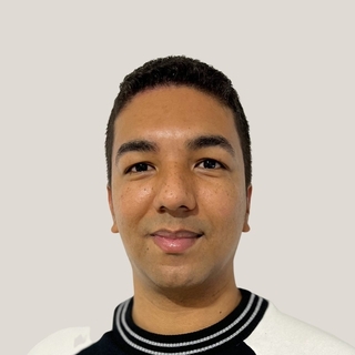 Iduart Dean Barrios, Senior plaid API Programmer and Consultant.