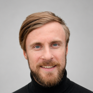 Dejan Blagic, Toptal fintech Designer.