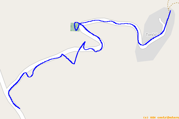 After smoothing out the tracking errors, the GPS track in this program is still imperfect, but better.
